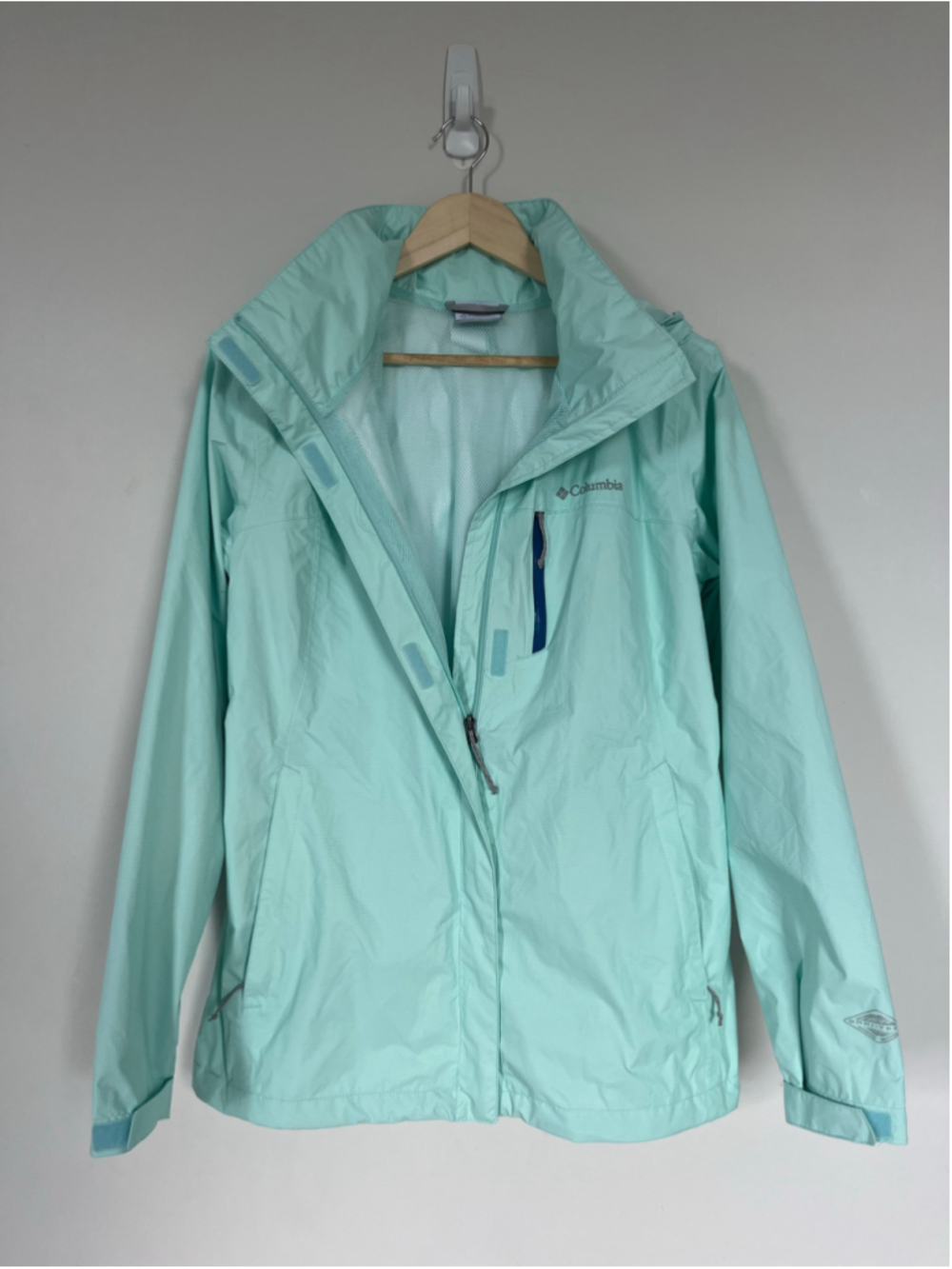 Light Teal Columbia Pouring Adventure Rain Jacket Outdoor Hiking Gorpcore